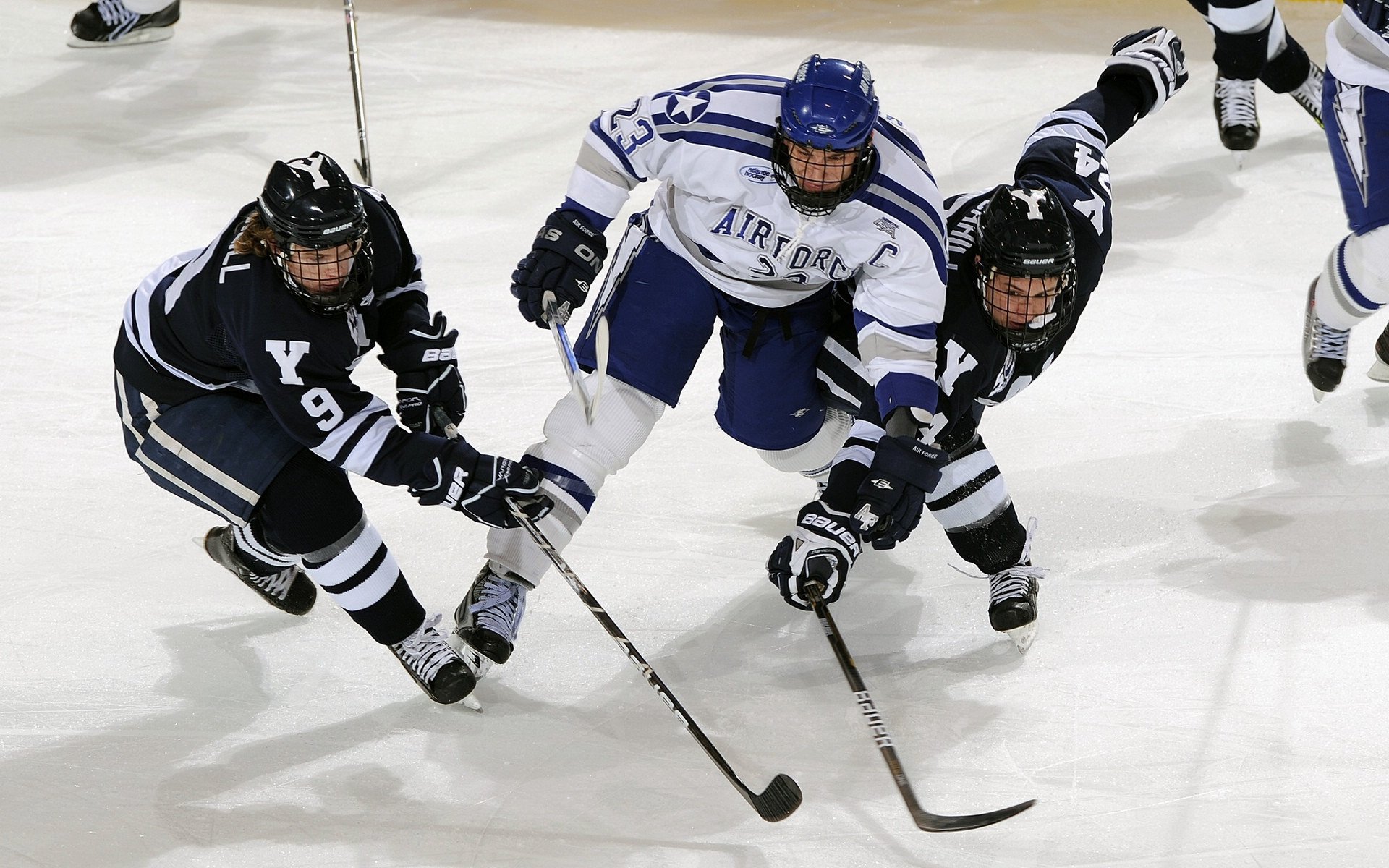 _快船队迎战豪强，场场激战不断_，快船球队队员名单