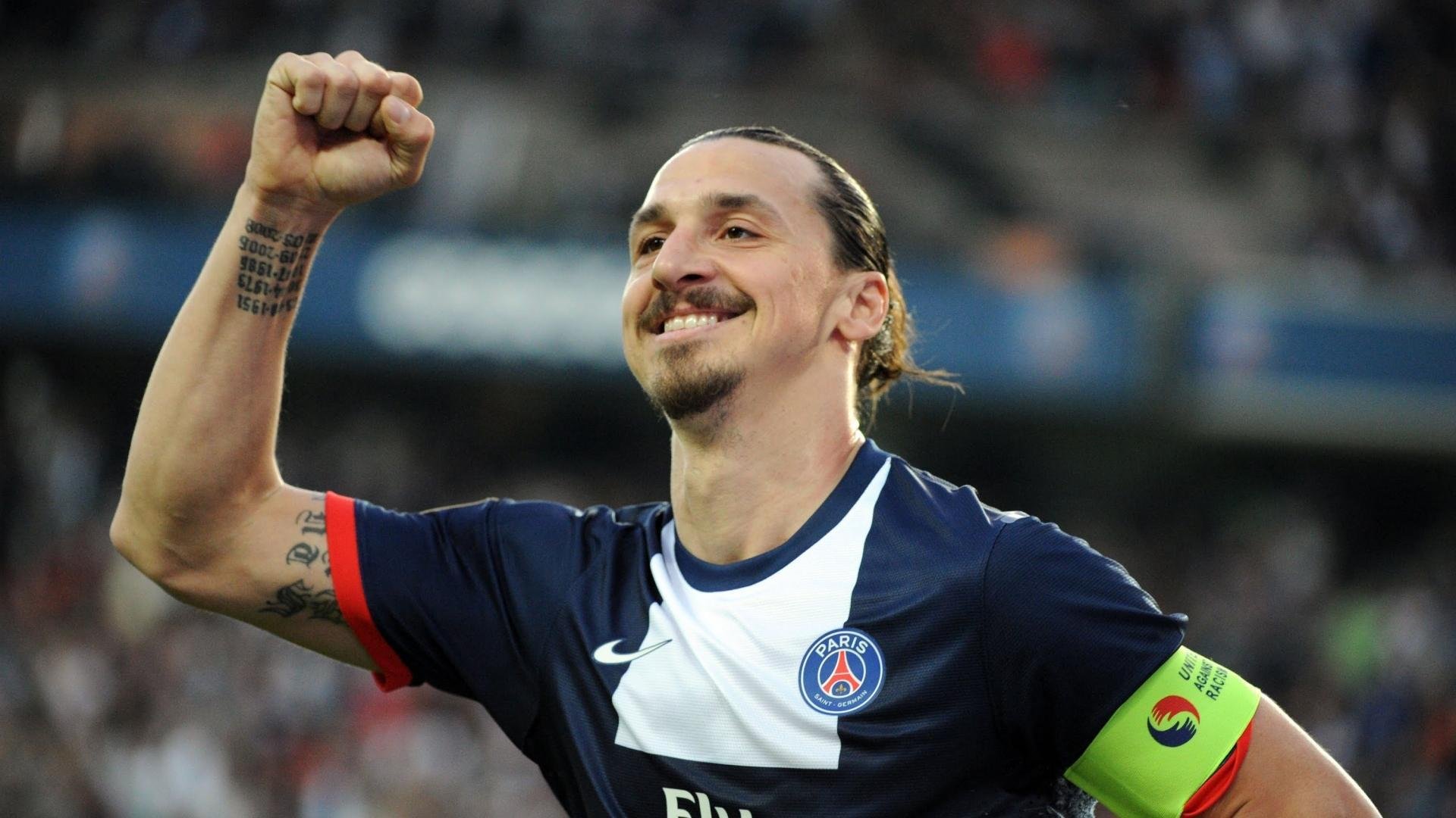 乐鱼电竞在线平台-《电竞选手的“明星养成记”：从新人到顶级高手》，电竞明星选手是什么意思